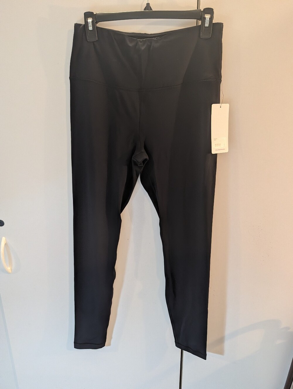 Yogalicious Woman's L Black Active Leggings - Stretch High-Waist NWT
